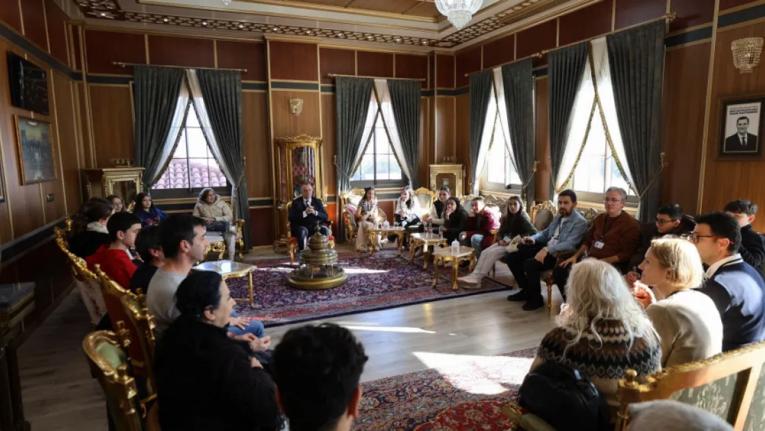 Başkan Balaban Yabancı Öğrencileri Konuk Etti