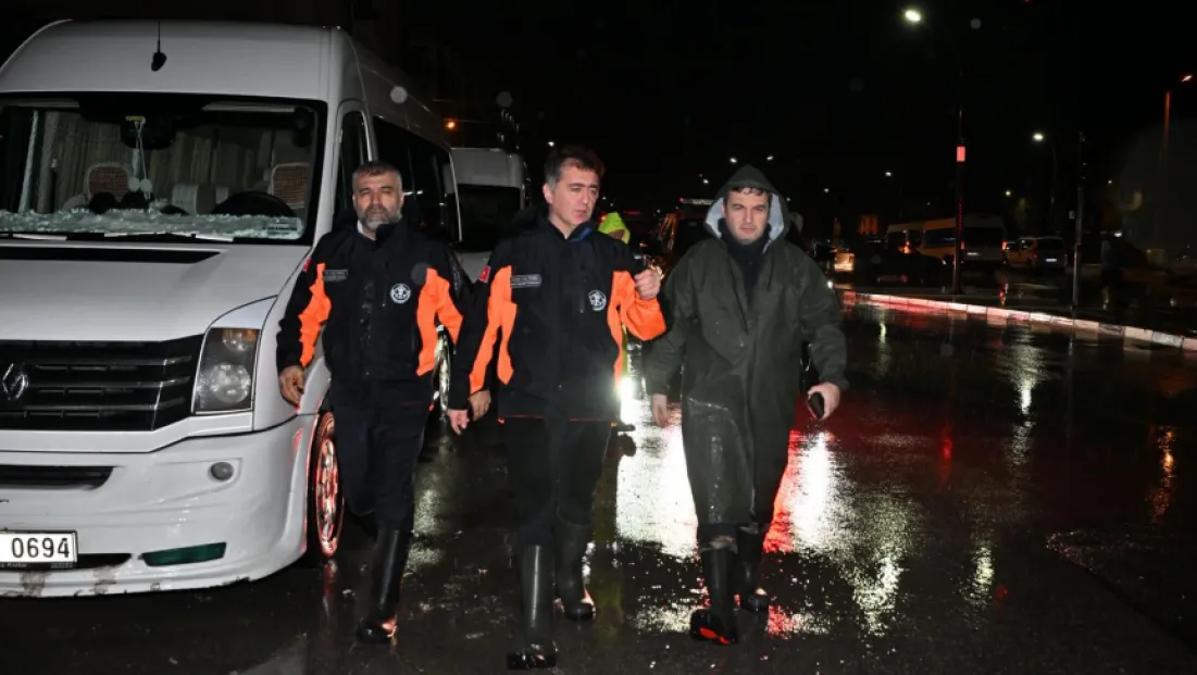 Manisa Büyükşehir ve MASKİ’den Yağış Mesaisi: Ekipler Tüm Gece Sahadaydı