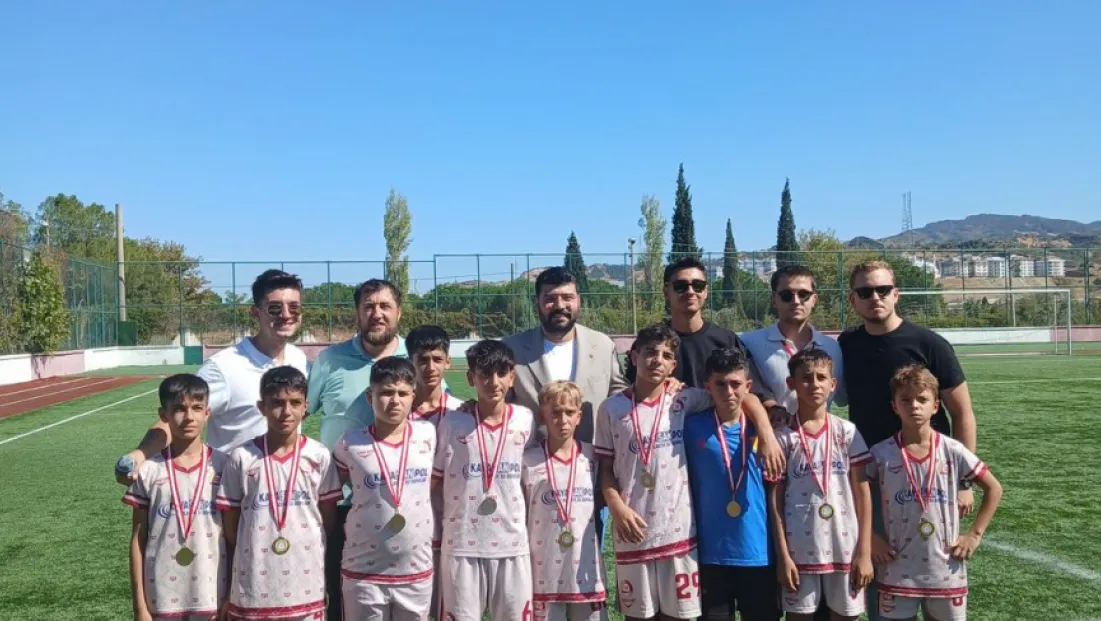 Turgutlu’da SMA hastası Feyyaz Alperen için futbol turnuvası düzenlendi