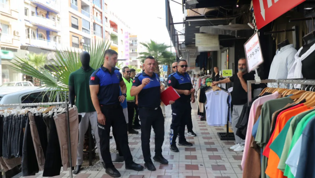 Turgutlu Zabıtasından Kaldırım İşgali Denetimi
