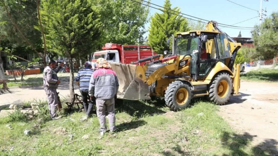 Belediye Ekipleri Şehrin Dört Bir Yanında