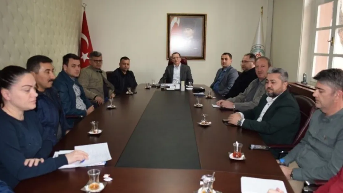 Kaymakam Ali YILMAZ Başkanlığında Koronavirüse rağmen toplantı gerçekleştirildi