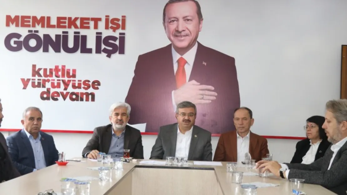 Ak Partiden bir günde dört ilçeye ziyaret