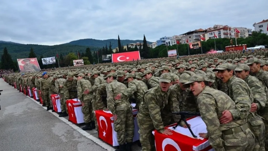 Komandolar yemin etti aileler törende duygu dolu anlar yaşadı