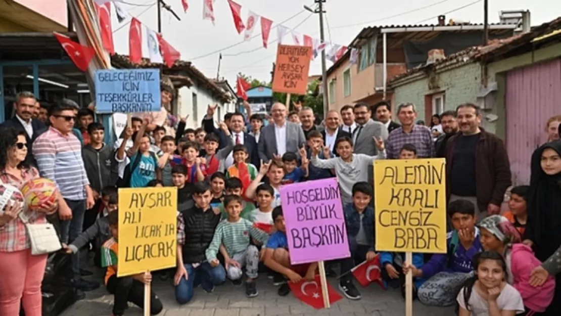 Avşar'da Miting Havasında Karşılama