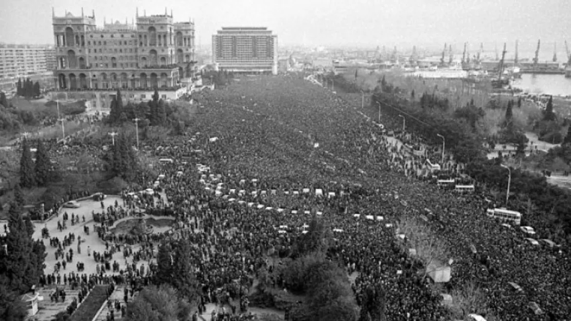 Azerbaycan'ın bağımsızlığına giden yol: 'Kanlı Ocak'