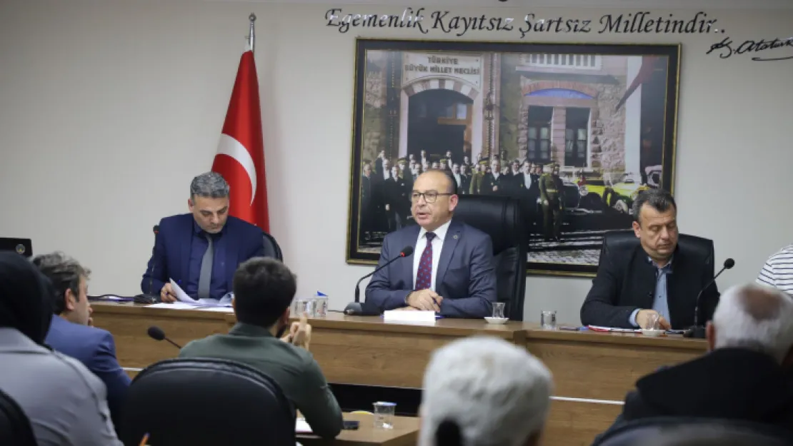 Başkan Akın, 'Siyaseten işten çıkarılan evlatlarımıza benim nasıl ağabeylik yaptığımı herkes biliyor'