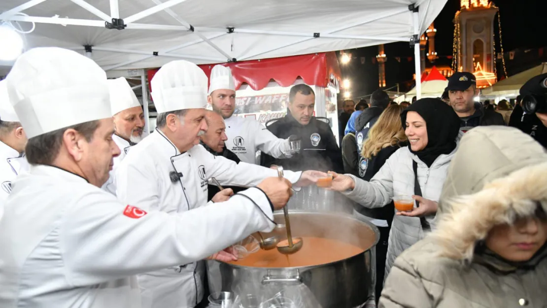 Başkan Balaban 100. Yıl'da Vatandaşlarla Buluştu