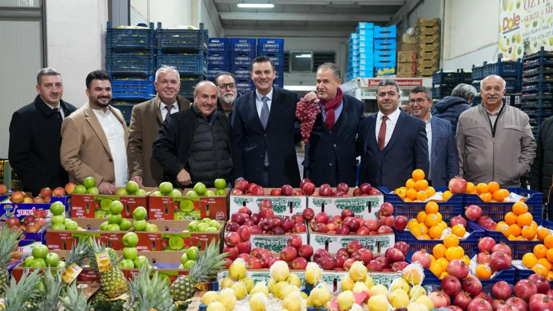 Başkan Zeyrek Hal Esnafı ile Bir Araya Geldi