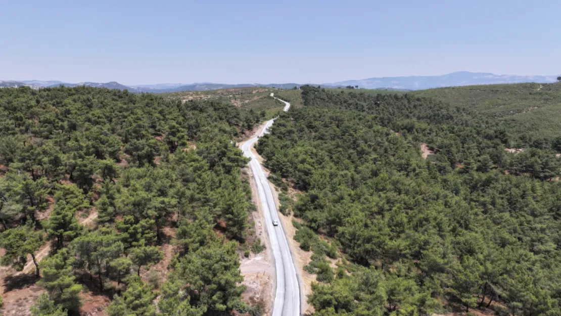 Büyükşehir'den Akhisar ve Turgutlu'ya 22 Kilometrelik Yol Çalışması