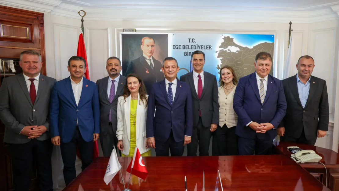 CHP Genel Başkanı Özel'den EBB Başkanı Zeyrek'e Tebrik Ziyareti