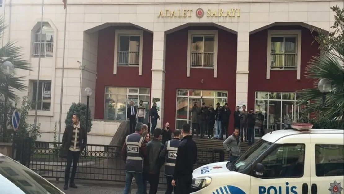 Cinayet Zanlıları Adliye'de Hakim Karşısına Çıkarıldı