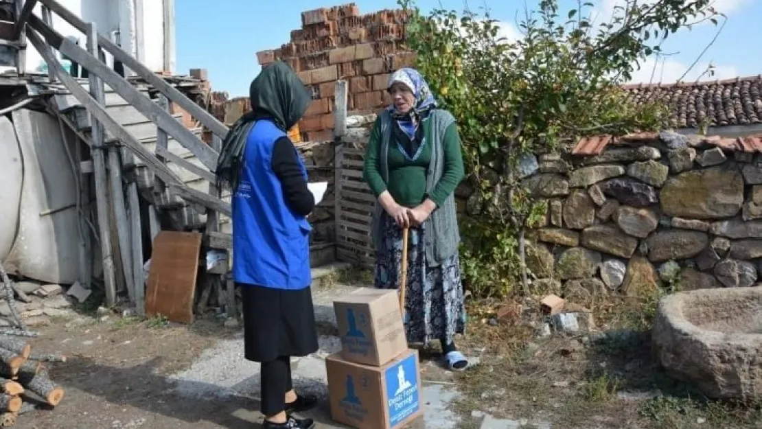 Deniz Feneri'nden Evdeki 65 Yaşa Destek