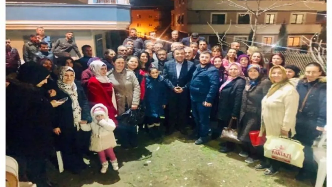 Konutlarda Tezgören Ailesinin evinde Orhan'a Miting gibi karşılama!