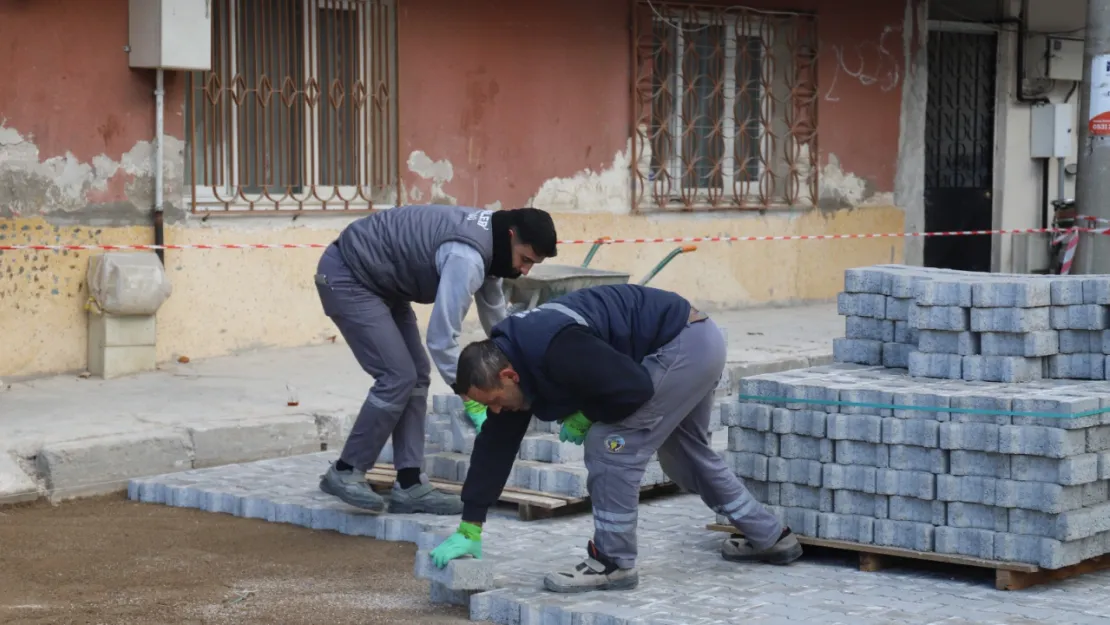 Fen İşleri Ekiplerinden 11 Kırsal Mahallede Yol Düzenleme Çalışması