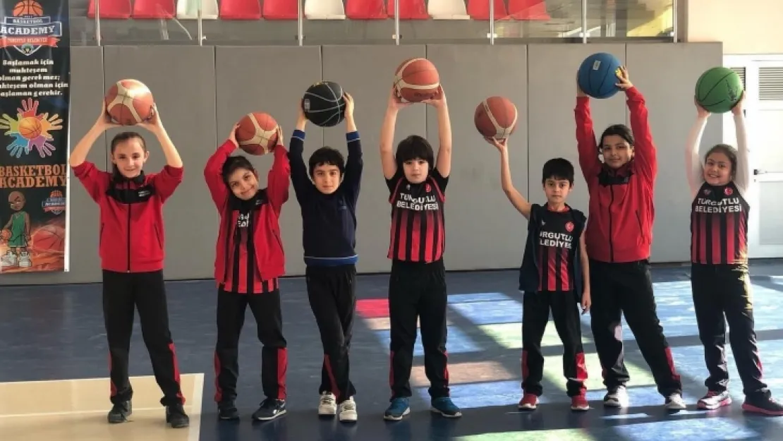 Geleceğin Yıldız Sporcularını Yetiştiriyor