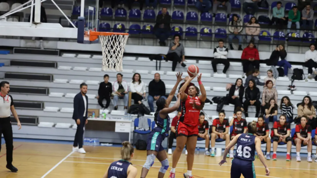 Kadın Basketbol ve Voleybol Takımları Deplasmanda Galibiyet Peşinde