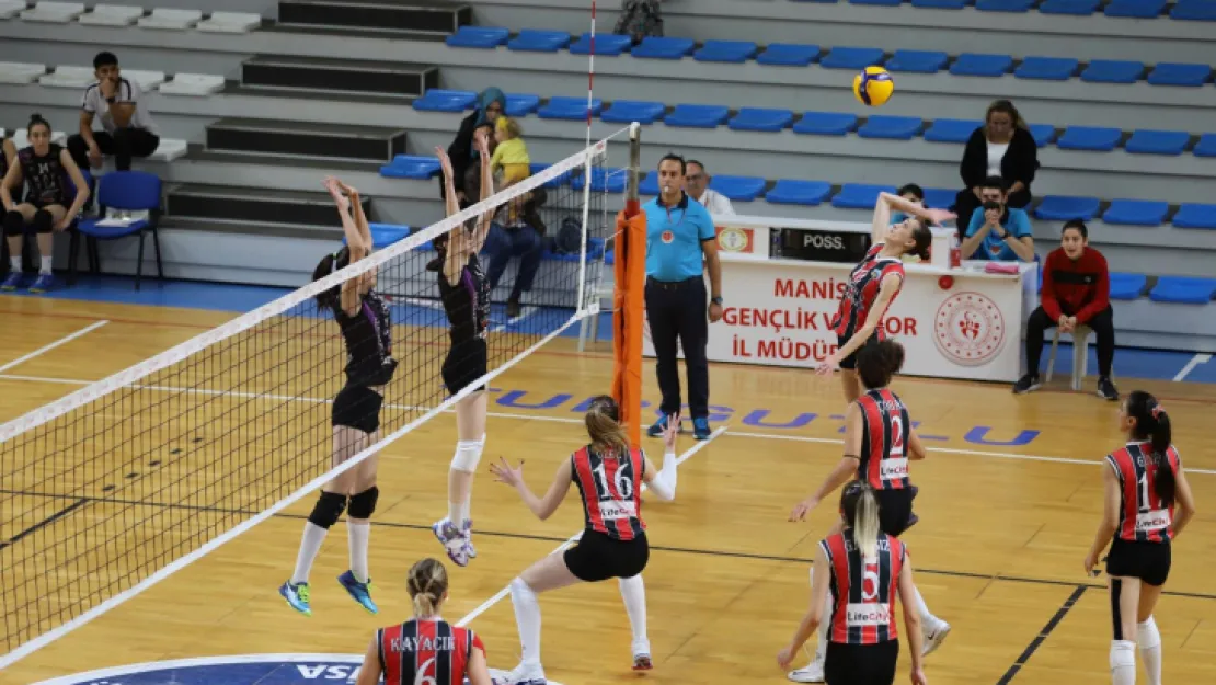 Kadın Voleybol Takımı Play Off İçin Sahada