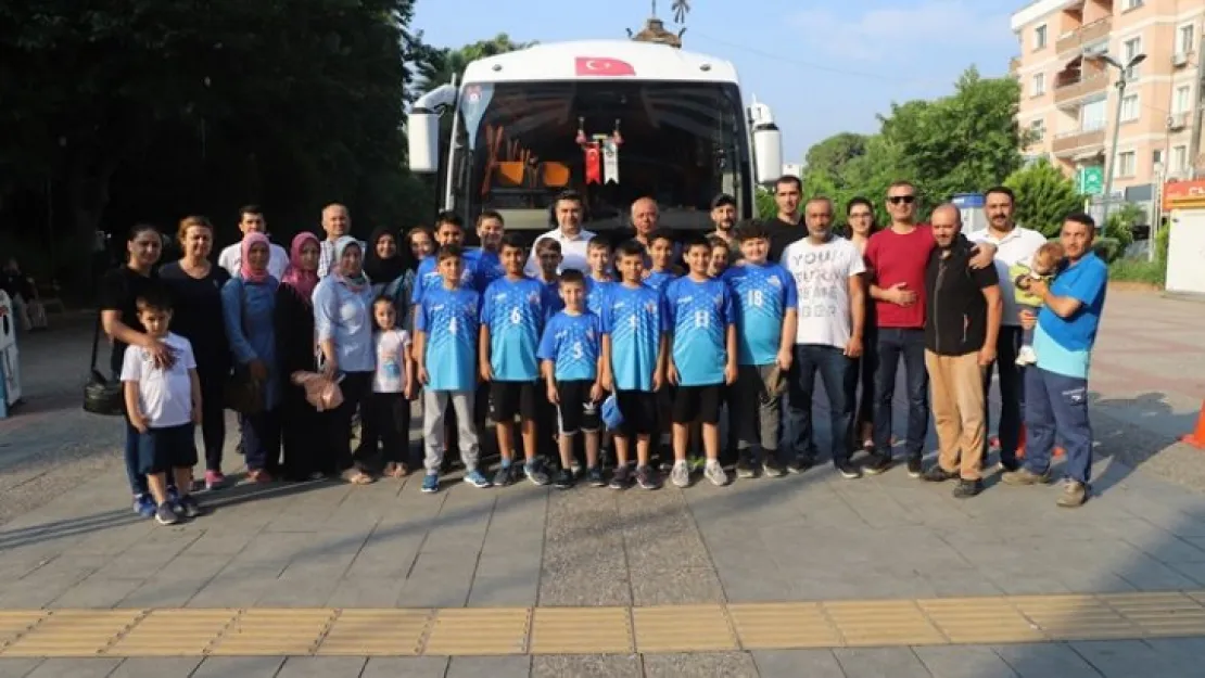 Küçük Basketbolcular Kampa Uğurlandı