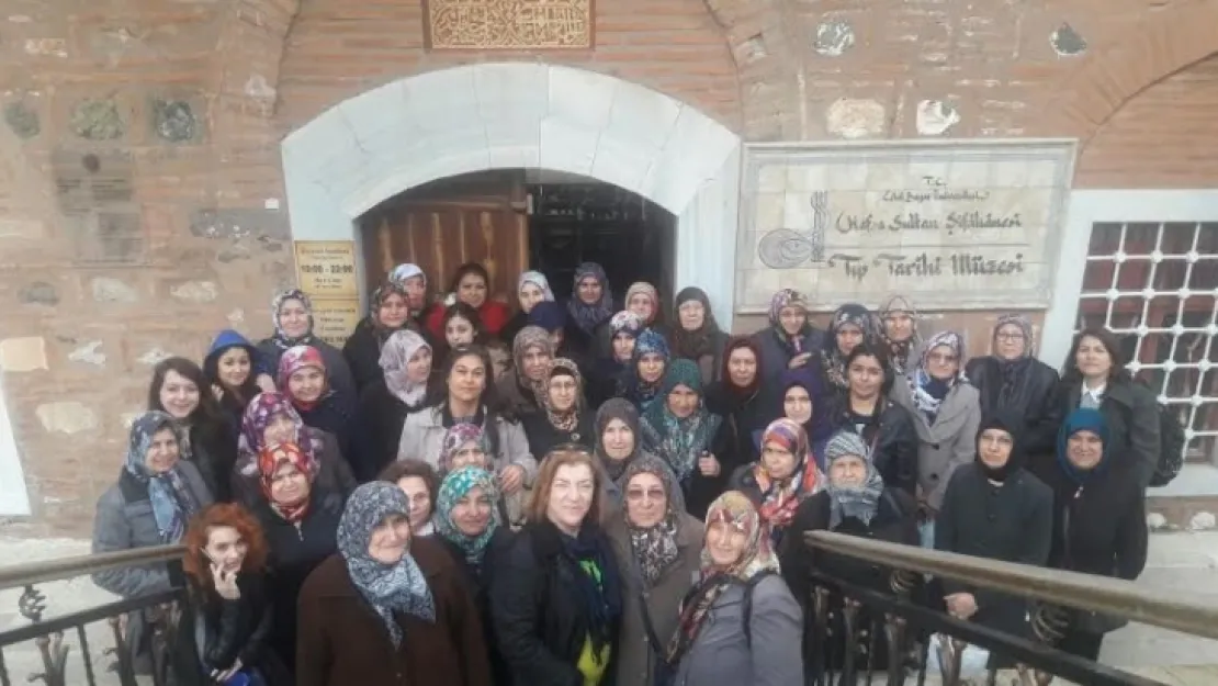 Akhisarlı Kadınlar Manisa'yı Gezdi