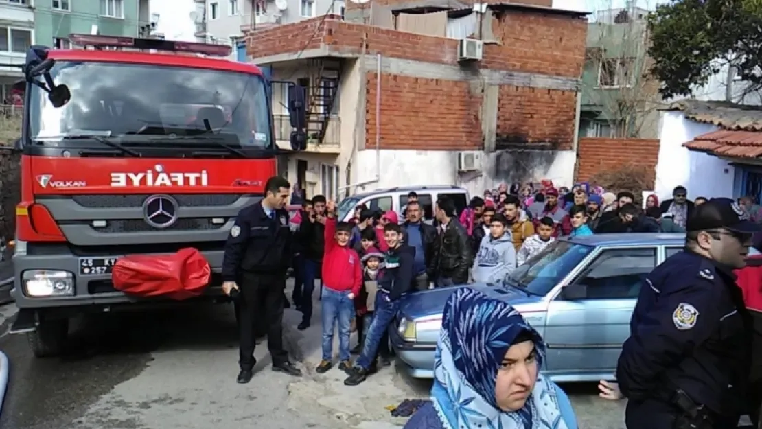 MANİSA'DA KORKUTAN YANGIN