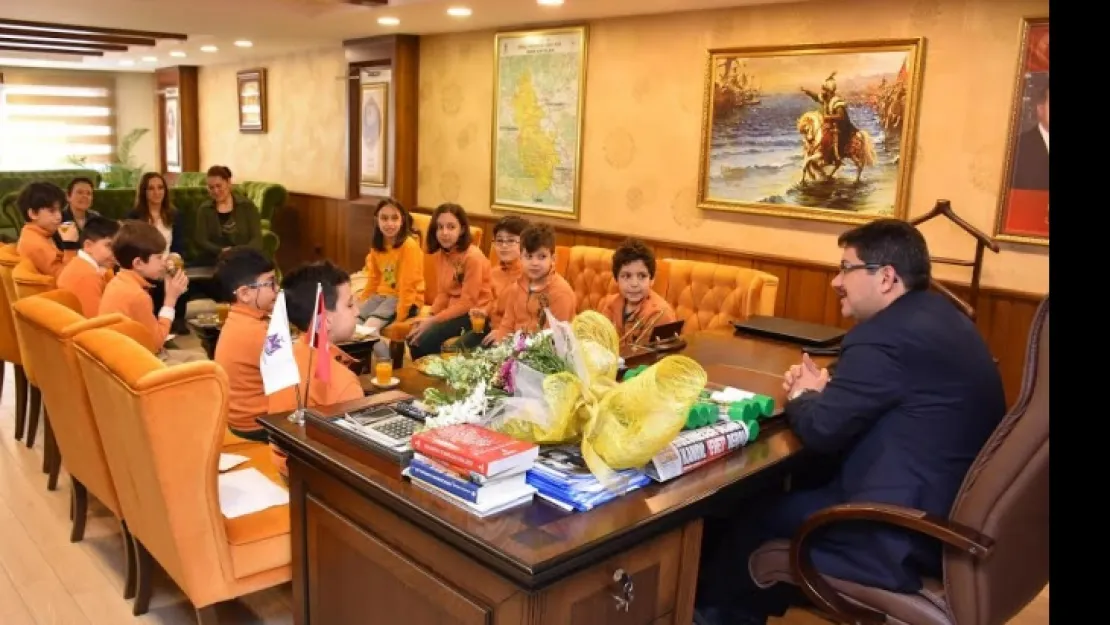 Minik Öğrenciler Geleceğe iz bıraktı