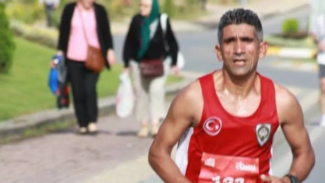 Bayram Genç Sporculara Kök Söktürüyor
