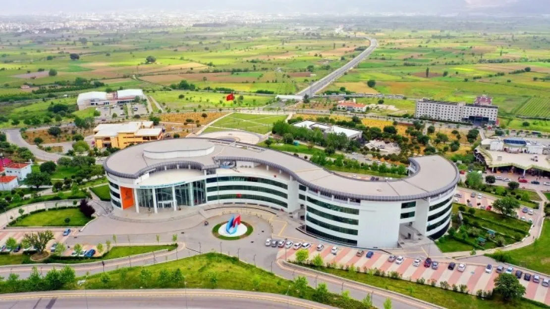 Manisa Celal Bayar Üniversitesi Rektörlüğü'nden Kamuoyuna Duyuru