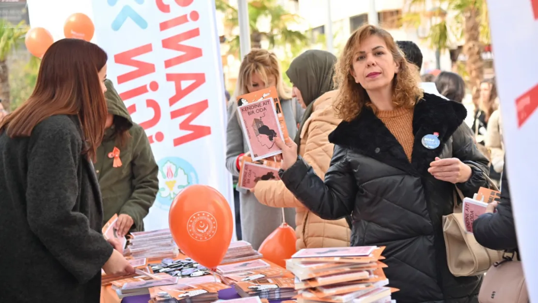 Manisa'da Kadına Yönelik Şiddete Birlikte 'Dur' Dediler