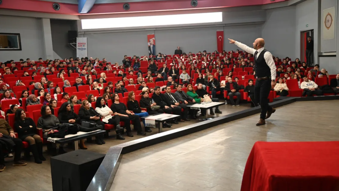 Manisa Düzenlenen Yüzlerce Etkinlikle Yaşayan Bir Kent Haline Geldi