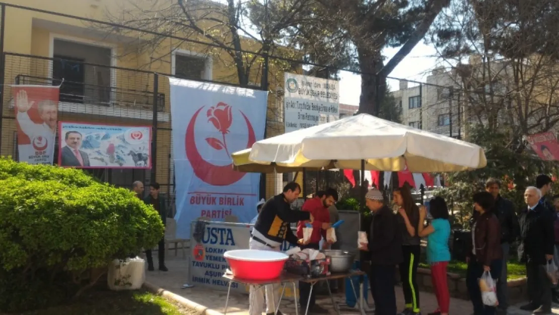 TURGUTLU'DA BBP İLÇE BAŞKANI LOKMA HAYRI YAPTI
