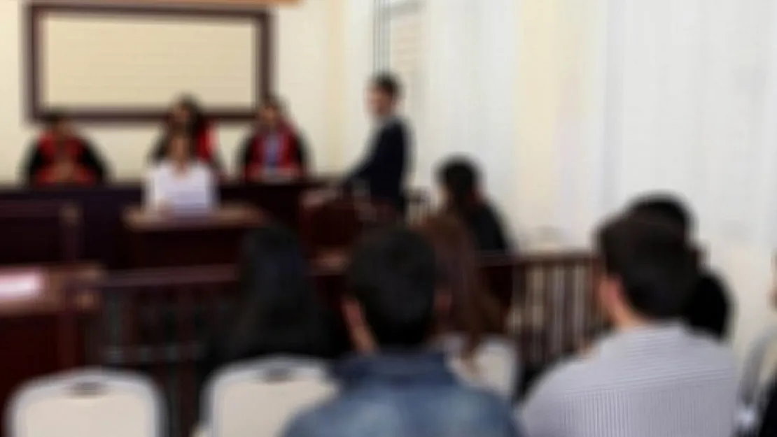 İhraç edilen öğretmen tutuklanarak ceza evine gönderildi