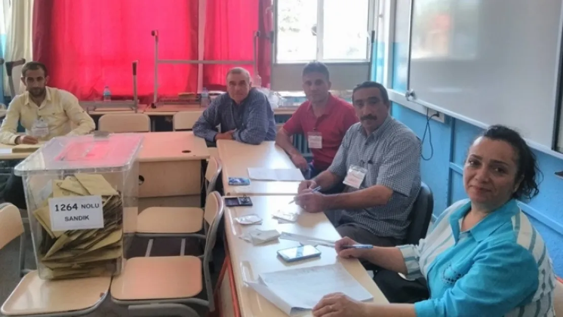 Turgutlu'da Sandık Başında!...
