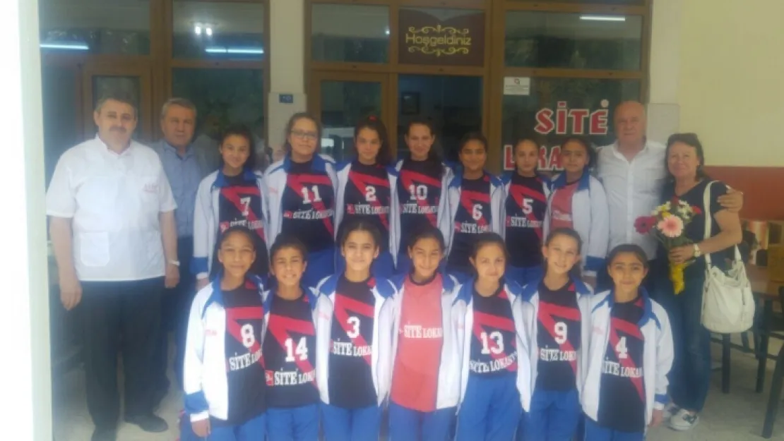 SİTE LOKANTASINDA BİR ARAYA GELDİLER