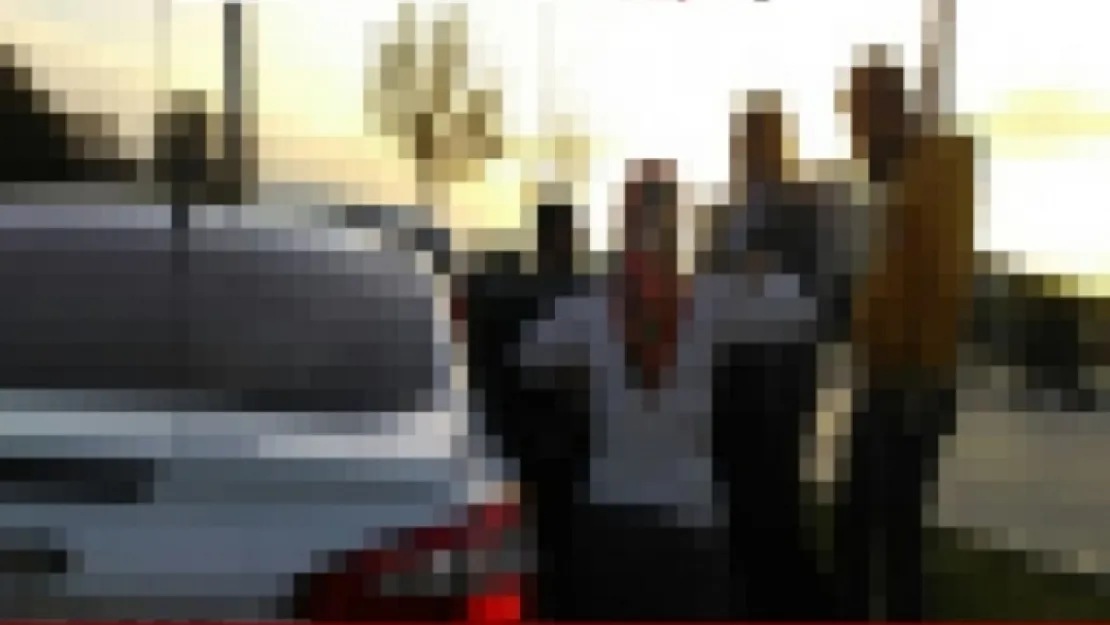OTOMOBİL İÇERİSİNDE POLİS ENGELİNE TAKILDILAR