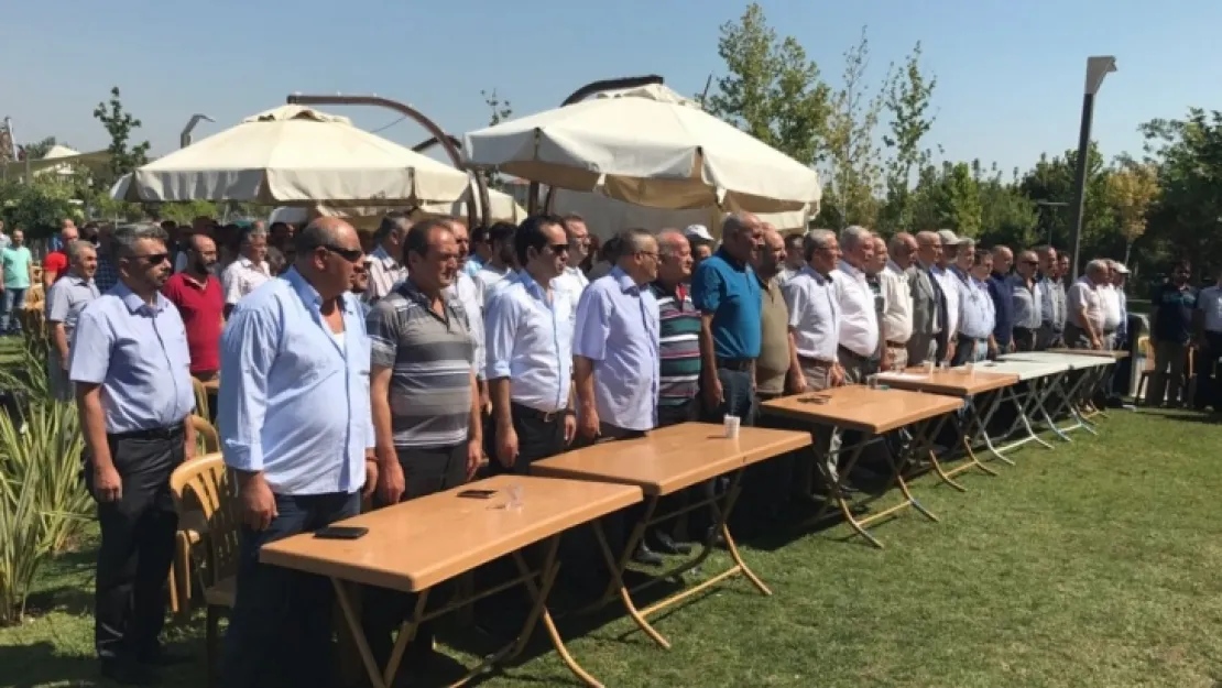 İŞTE MANİSA'DA MHP'DEN İSTİFA EDENLER!