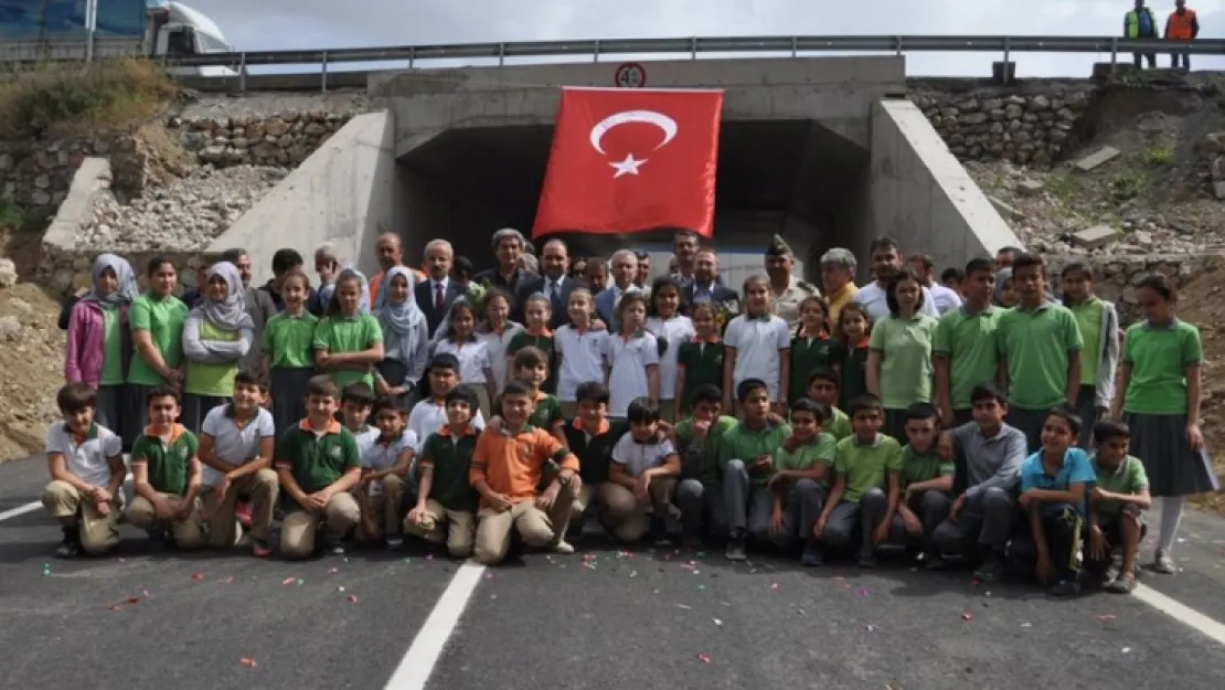KOCATÜRK OKULLARI ALT GEÇİDİ HİZMETE AÇILDI