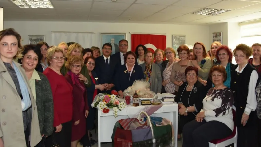 Çelik ' 16 Nisan' da Milletimizin vereceği her karara saygı duyuyoruz