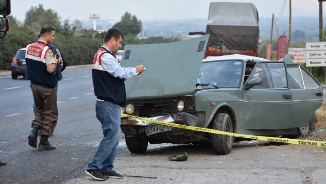 TURGUTLU'DA YAŞANAN FECİ KAZADA 1 ÖLÜ 4 YARALI