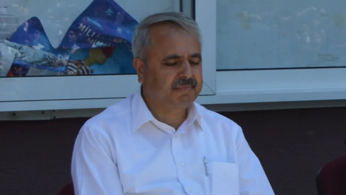 Çocukların aldığı karnede ailelerinde emeği var