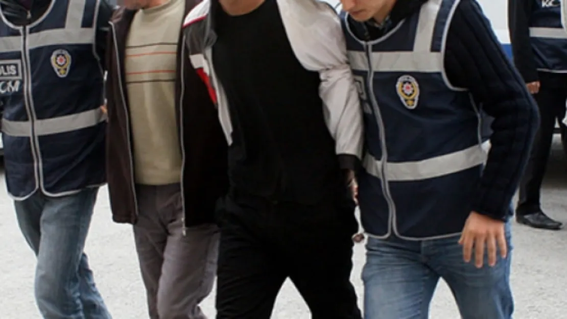 Turgutlu'da 6 FETÖ şüphelisi adliyede