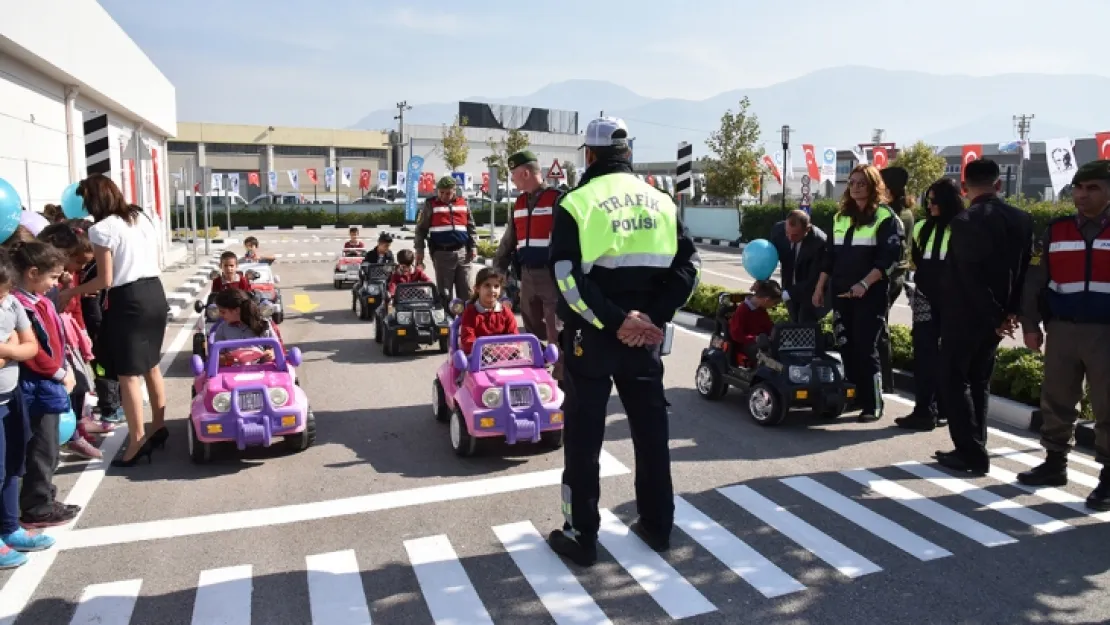 Çocuk Trafik Eğitim Parkı Sezonu Açtı