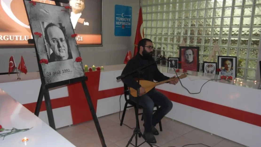 CHP'Lİ GENÇLER MUMCU'YU ANDI
