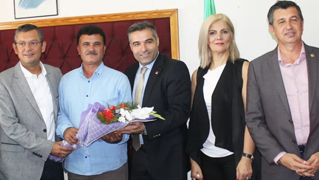 CHP'Lİ ÖZEL ÇİFTÇİLERİ MİTİNGE DAVET ETTİ