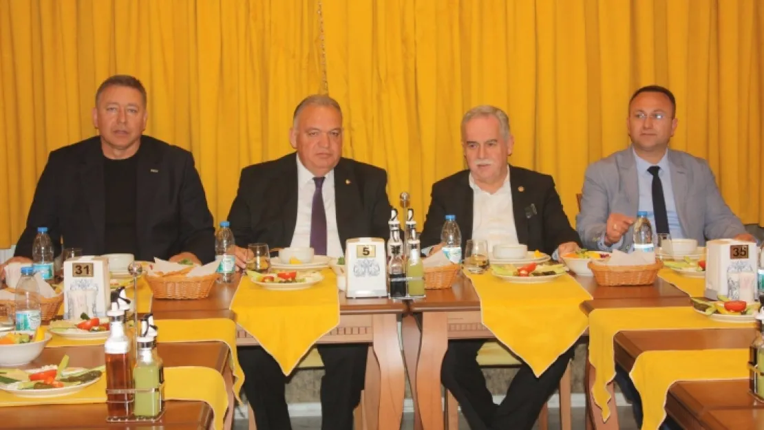 BERBER 'EVET' İÇİN DESTEK İSTEDİ