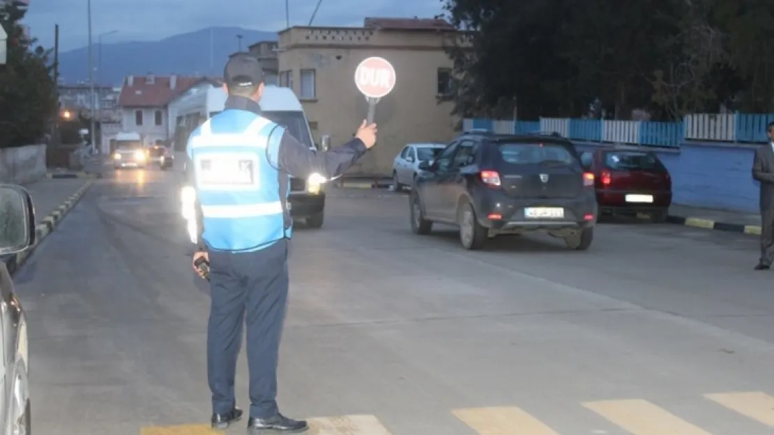 AYDINLIK BİR GELECEK İÇİN ÖĞRENCİLERE IŞIK OLDULAR