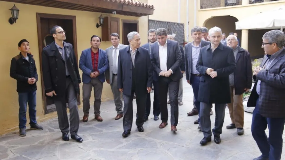 Arınç Kula'nın Eşsiz Güzelliklerine Hayran Kaldı