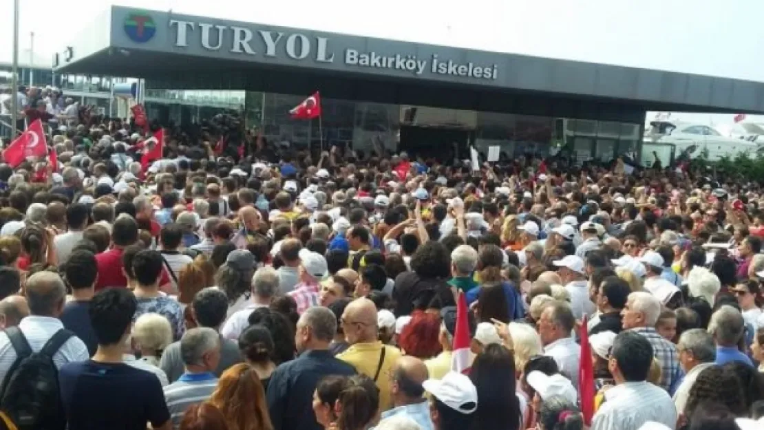 AK Parti mitingine ek sefer koyan İDO İnce'nin mitingine gidenleri iskelede Asker etti