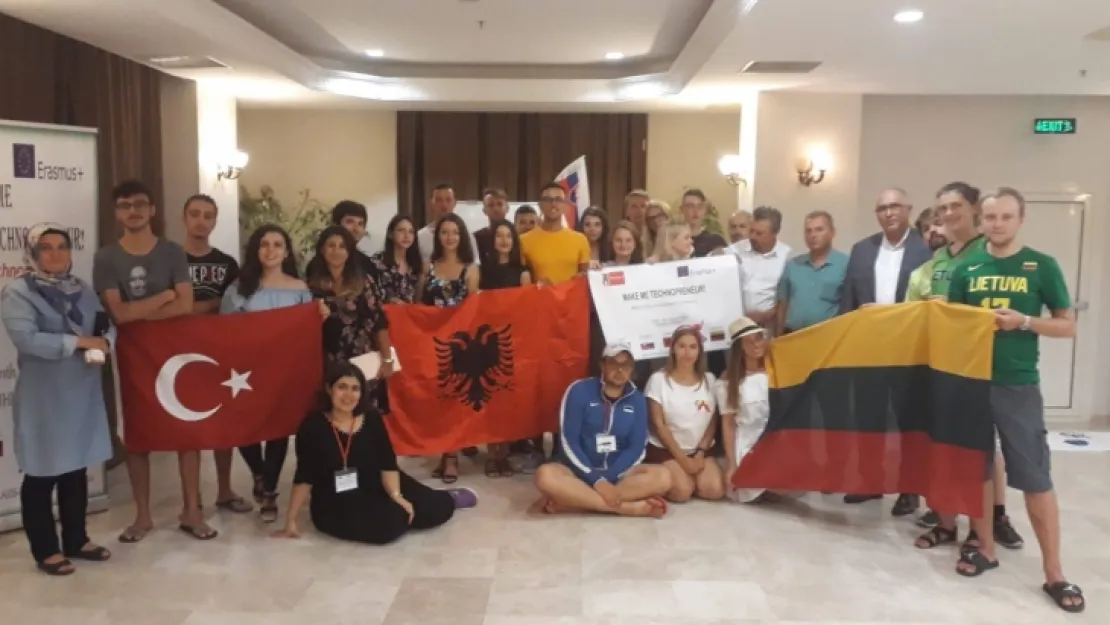 SELENDİ'Lİ ÖĞRETMENİN BÜYÜK BAŞARISI