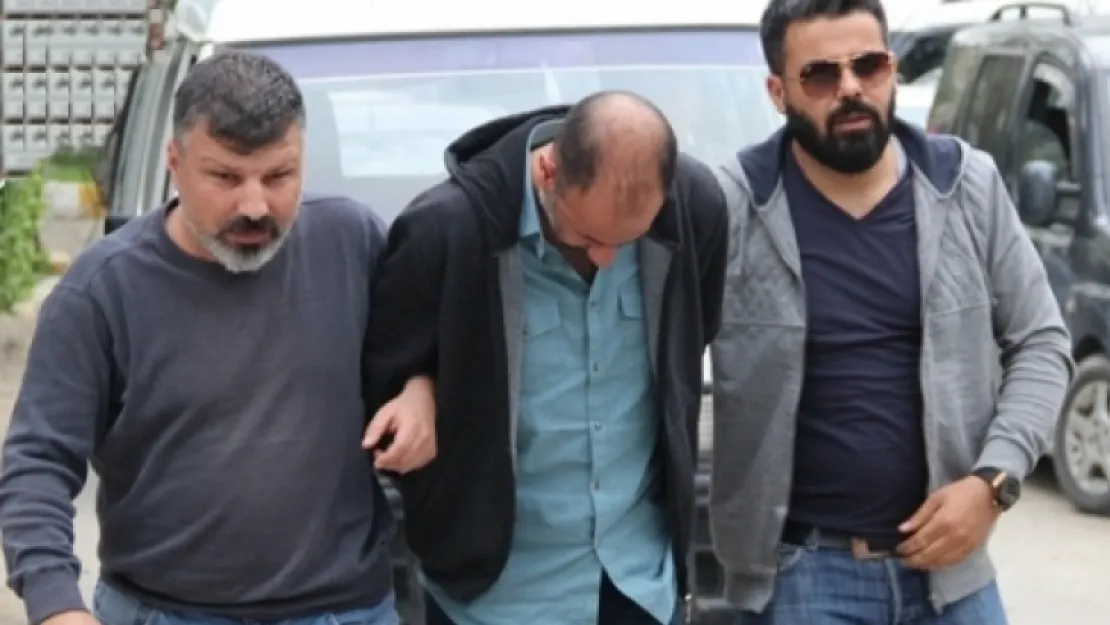 SAHTE POLİS 10 YAŞINDAKİ ÇOÇUĞU DOLANDIRDI  YAKAYI ELE VERDİ